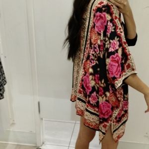 Floral Print Kimono *NEW WITH TAGS*